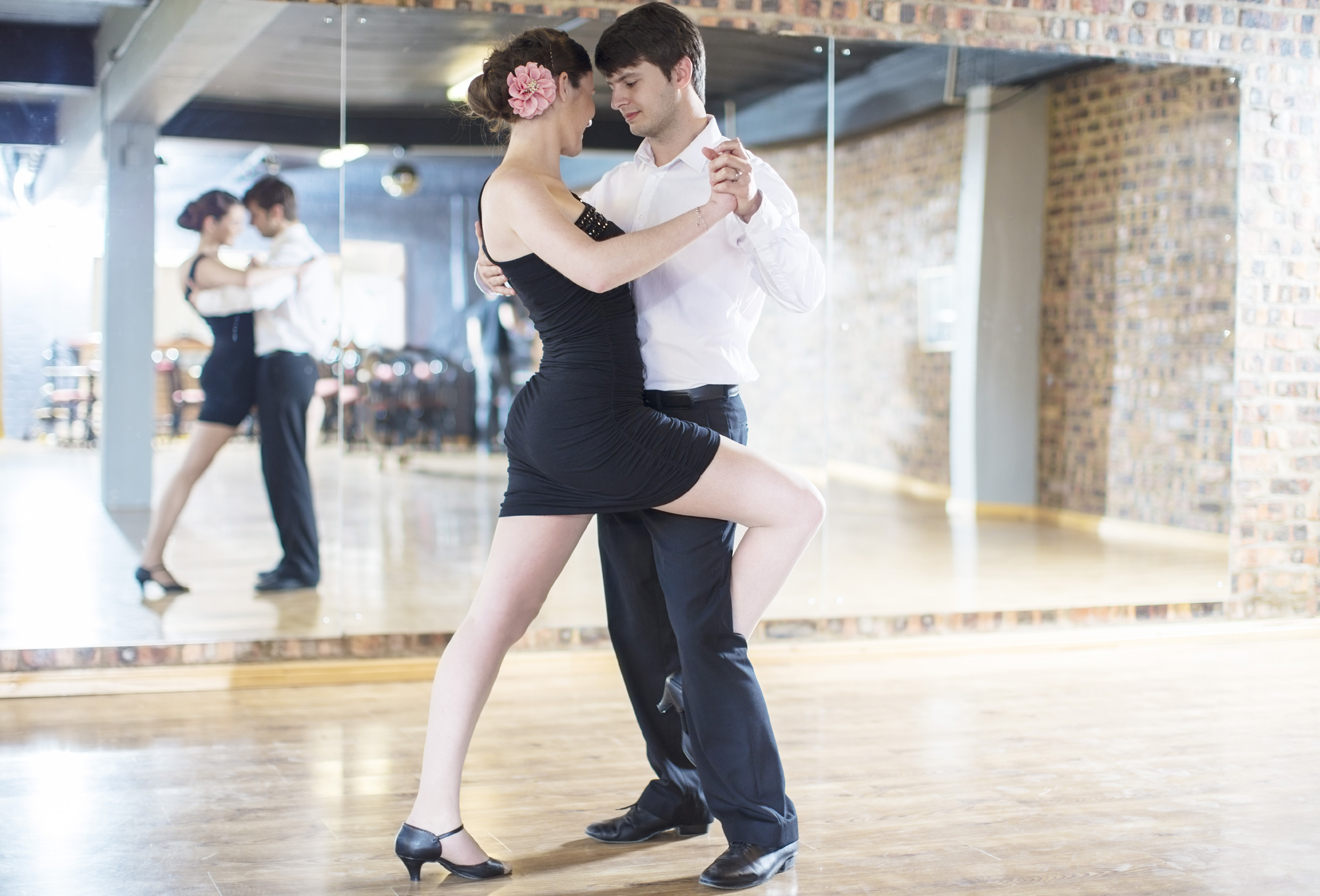 Couple enjoying a romantic dance lesson in Manalapan NJ